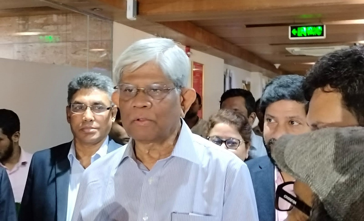 পুঁজিবাজারে বিনিয়োগকারীদের আস্থা ফেরাতে চায় সরকার: অর্থ উপদেষ্টা