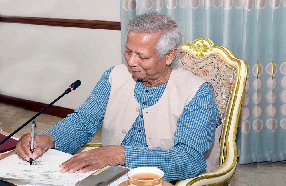 যুক্তরাষ্ট্রের বাড়তি শুল্ক প্রত্যাহারে ট্রাম্পকে চিঠি দেবেন ড. ইউনূস